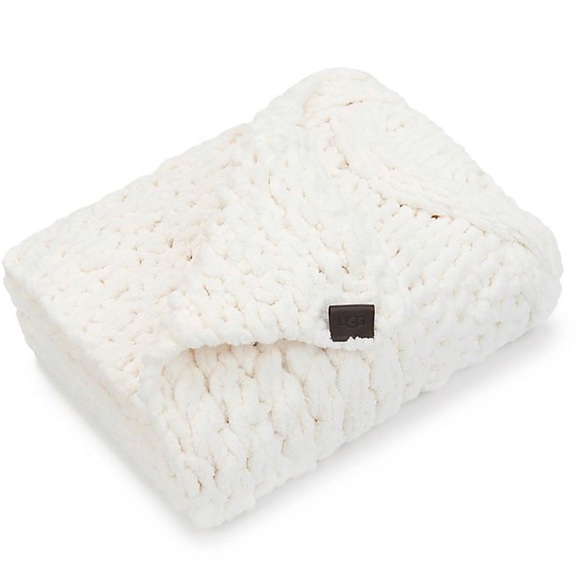 Plush UGG Chenille Throw - Picture 3 of 4